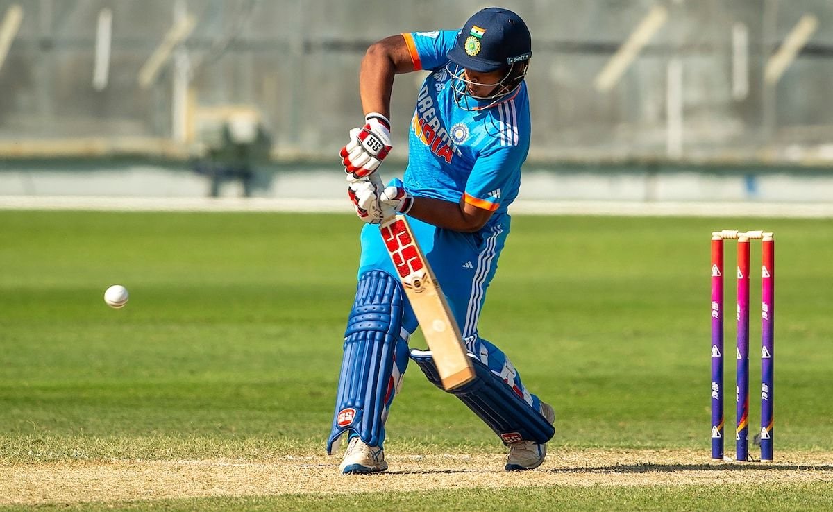 LIVE: UAE elect to bat first against New Zealand